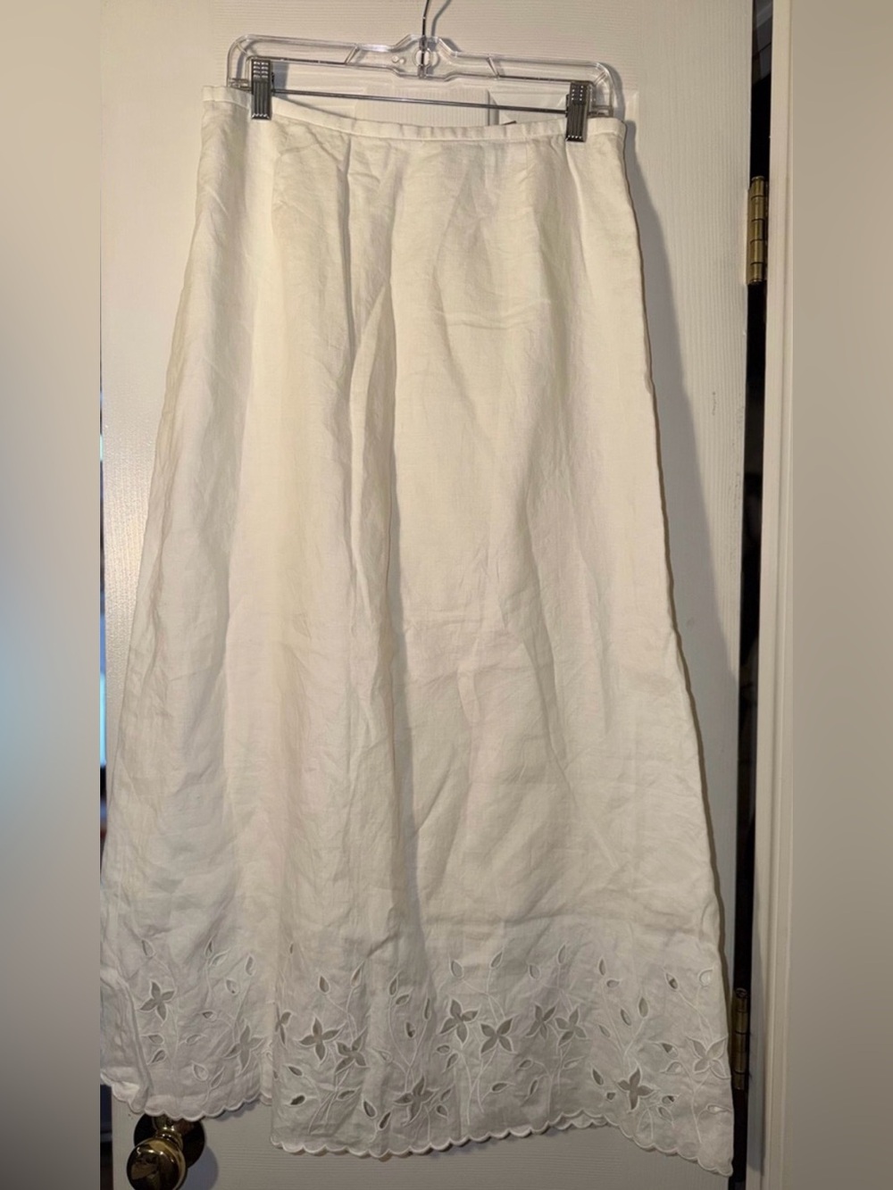 Kate Hill Women's White Embroidered Maxi Skirt.